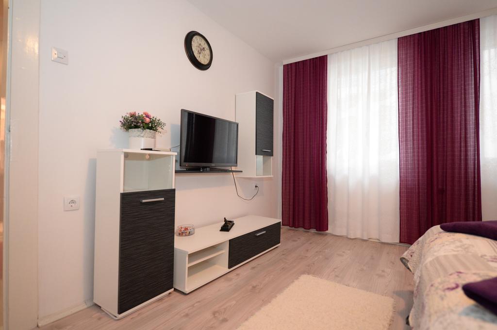 Madea Apartment 36 Novi Sad Ruang foto